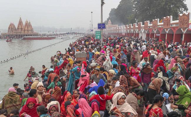 Devotees Offer Prayers In Haryana's Brahma Sarovar During Solar Eclipse