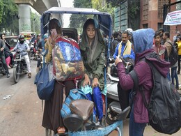 Several Jamia Students Prepare To Leave Campus After Police Crackdown Several Jamia Students Prepare To Leave Campus After Police Crackdown