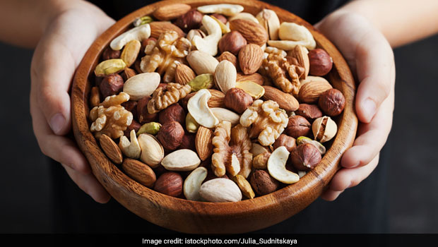 Nuts can offer you multiple micro-nutrients