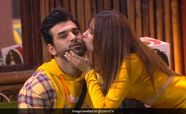 <i>Bigg Boss 13</i> - 'I'm Upset': Paras Chhabra's Girlfriend Akanksha Puri On His Relationship With Mahira Sharma