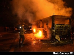 जामिया यूनिवर्सिटी इलाके में हिंसा और आगजनी पर दिल्ली पुलिस की ओर से 7 बड़े दावे जामिया यूनिवर्सिटी इलाके में हिंसा और आगजनी पर दिल्ली पुलिस की ओर से 7 बड़े दावे