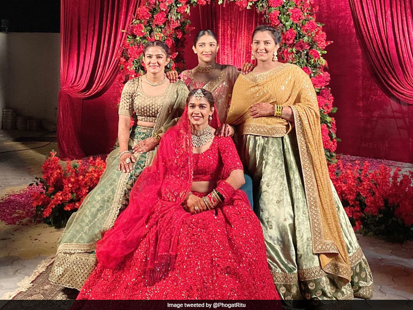 Ritu Phogat Congratulates Sister Babita Phogat On Wedding, Calls "Jiju" Vivek Suhag "One Lucky Guy"