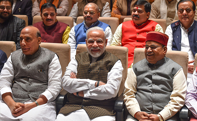 PM's Shout-Out, Standing Ovation for BS Yediyurappa In BJP MPs' Meet