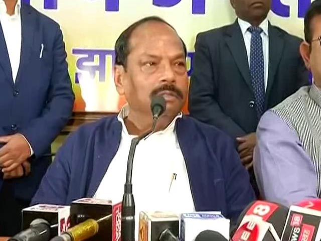 भाजपा के रघुवर दास और लक्ष्मण गिलुवा को छोड़कर अन्य सभी पार्टियों के बड़े नेता चुनाव जीते