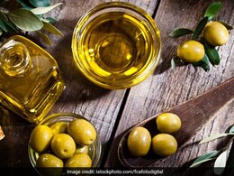 Olive Oil Vs Coconut Oil: Which Is Better? Celeb Nutritionist Pooja Makhija Reveals Olive Oil Vs Coconut Oil: Which Is Better? Celeb Nutritionist Pooja Makhija Reveals
