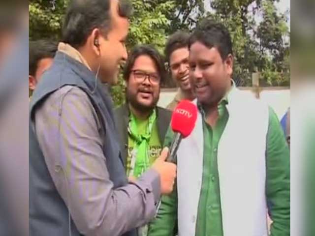 JMM Supporters Cheer For Hemant Soren As Congress-JMM Lead In Jharkhand