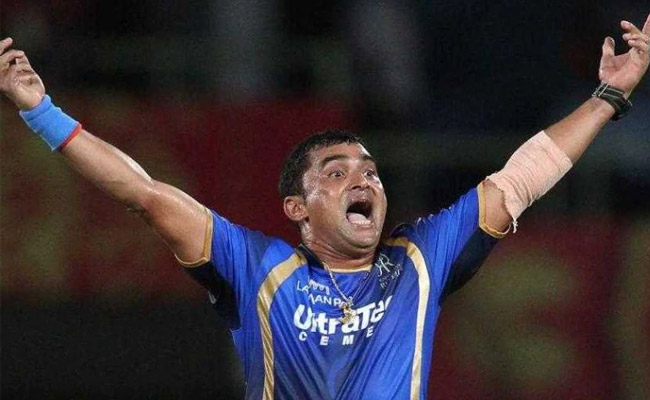 इकलौता भारतीय गेंदबाज जिसने IPL में 2 गेंद पर हैट्रिक विकेट लेने का किया कारनामा