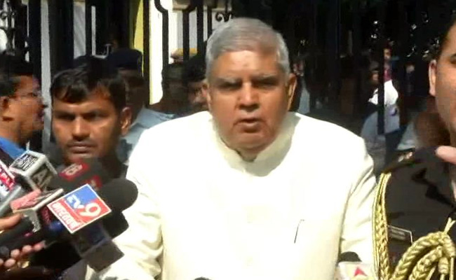 "Why Is Gate Closed?" Bengal Governor Holds Press Meet Outside Assembly