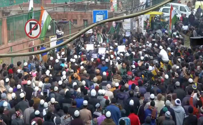 नागरिकता कानून : जामा मस्जिद पर विरोध प्रदर्शन, दिल्ली के कई इलाकों में सुरक्षा कड़ी