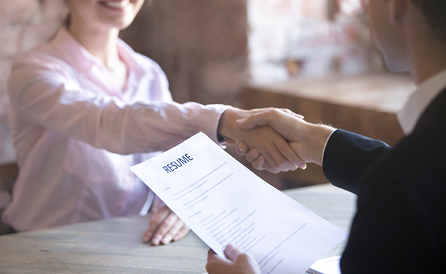 Applications Open For CFA Institute's 'Young Women In Investment' Initiative
