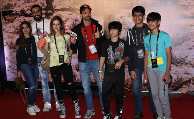 U2's Mumbai Concert: Hrithik Roshan, Sussanne Khan, Ranveer Singh, Deepika Padukone Have A Blast