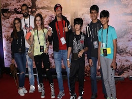 U2's Mumbai Concert: Hrithik Roshan, Sussanne Khan, Ranveer Singh, Deepika Padukone Have A Blast U2's Mumbai Concert: Hrithik Roshan, Sussanne Khan, Ranveer Singh, Deepika Padukone Have A Blast