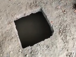 आजादपुर की फैक्टरी में सेप्टिक टैंक साफ करने के दौरान दो की मौत : पुलिस आजादपुर की फैक्टरी में सेप्टिक टैंक साफ करने के दौरान दो की मौत : पुलिस