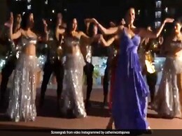 When Catherine Zeta-Jones Danced To <I>Kala Chashma</I> In India When Catherine Zeta-Jones Danced To <I>Kala Chashma</I> In India