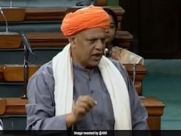 संसद में BJP सांसद का बयान- ऑटोमोबाइल सेक्टर में मंदी है तो फिर सड़कों पर ट्रैफिक जाम क्यों? संसद में BJP सांसद का बयान- ऑटोमोबाइल सेक्टर में मंदी है तो फिर सड़कों पर ट्रैफिक जाम क्यों?