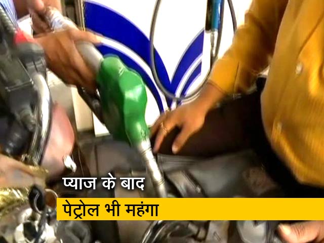 दिल्ली में एक साल के सबसे ऊंचे स्तर पर पहुंची पेट्रोल की कीमत