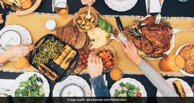 Christmas 2019: Eat healthy at a Christmas party with these tips