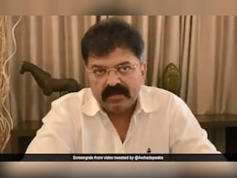 महाराष्ट्र : जितेंद्र आव्हाड ने कार्यकर्ताओं के साथ पुलिस की गाड़ी के सामने दिया धरना महाराष्ट्र : जितेंद्र आव्हाड ने कार्यकर्ताओं के साथ पुलिस की गाड़ी के सामने दिया धरना