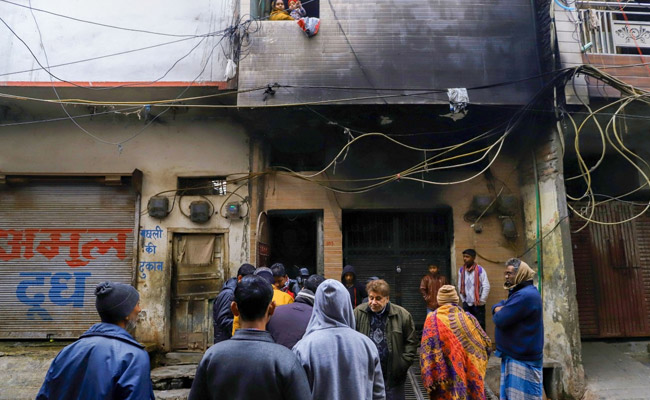 40 People Rescued After Fire Broke Out In Building In Delhi