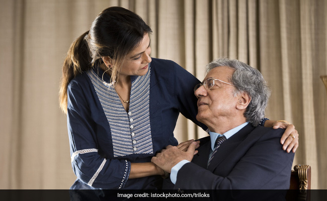 Winter season care for the elderly: Joint pain may worsen in winters