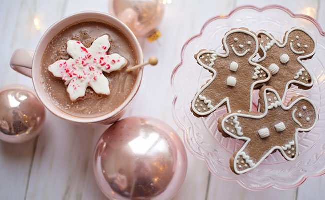 Overindulging In Sugary Christmas Treats Could Lead To Winter Depression