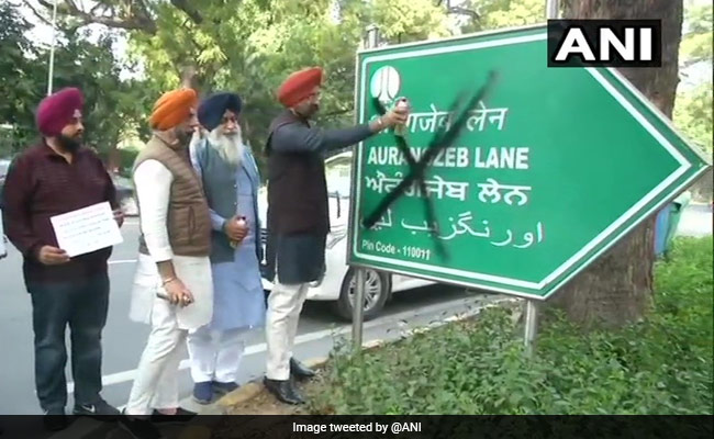 In Delhi, Signage On Aurangzeb Lane Painted Black By Akali Dal MLA