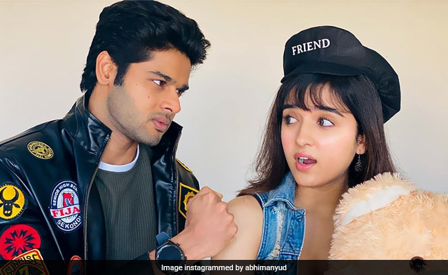 30 Years Of <i>Maine Pyar Kiya</I>: Bhagyashree's Son Abhimanyu Dasani Recreates Iconic Scenes From Salman Khan's Film