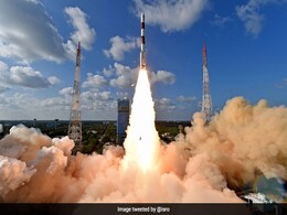 ISRO का नया सैटेलाइट RISAT-2BR1 लॉन्च, सेना की बढ़ेगी ताकत ISRO का नया सैटेलाइट RISAT-2BR1 लॉन्च, सेना की बढ़ेगी ताकत