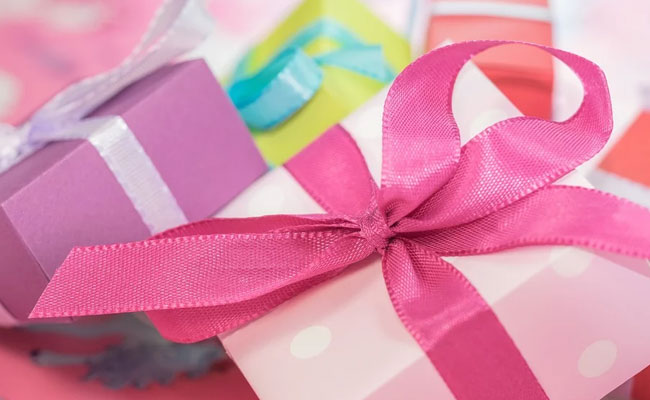 Lohri 2023: Top 8 Gift Ideas To Make The Festival Extra Special