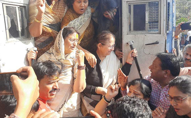 Ex-Speaker Sumitra Mahajan Among Hundreds Arrested At BJP Protest In Indore