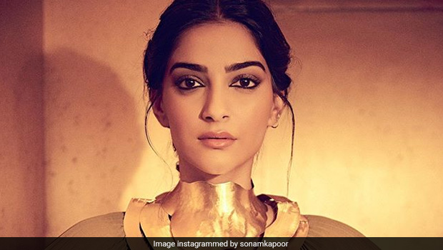 Sonam Kapoor Dons Chef Cap, Makes Vegan Tomato Soup And Garlic Bread Over The Weekend&nbsp;