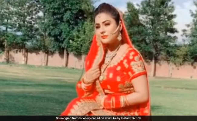 शहनाज गिल ने दुल्हन के गेटअप में मचाई धूम, बार-बार देखा जा रहा धमाकेदार Video