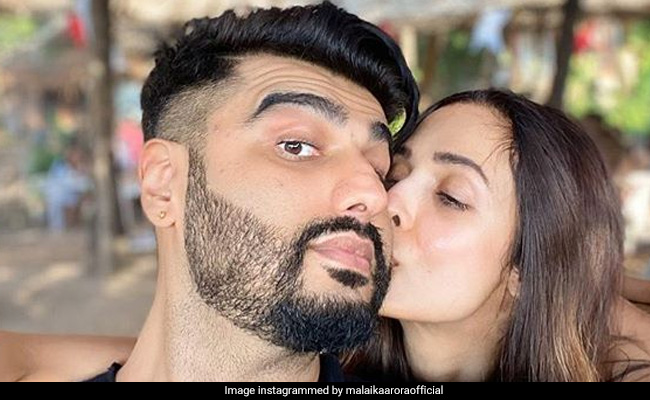 Trending: Malaika Arora And Arjun Kapoor's Loved-Up Pic
