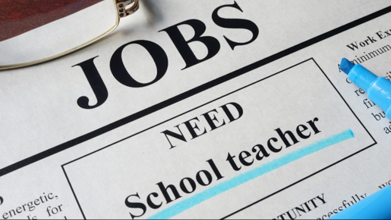 UP Teacher Job: यूपी में सीएम योगी का बड़ा ऐलान, 20 हजार से ज्यादा शिक्षकों की होगी भर्ती