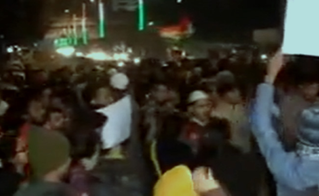 नागरिकता कानून के खिलाफ दिल्ली के शाहीन बाग इलाके में जारी प्रदर्शन दो खेमों बंटा?