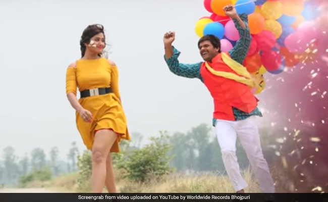 खेसारी लाल यादव के देहाती लुक पर फिदा हुईं मॉर्डन काजल राघवानी, यूट्यूब पर Video की धूम