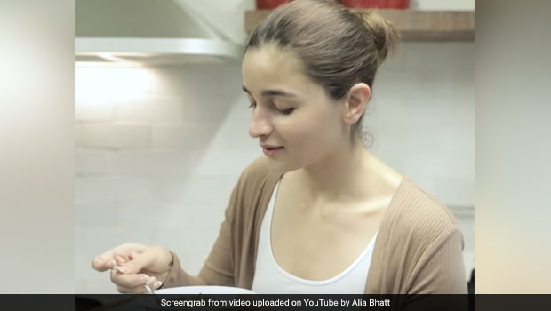 Alia Bhatt's Diet Secrets: 'Gangubai' Star Makes South Indian Style Zucchini In Her Latest YouTube Video