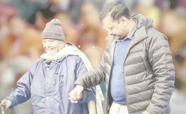 Delhi Election 2020: AAP ने बदली कैंपेन पंचलाइन- अब 'दिल्ली में तो केजरीवाल'