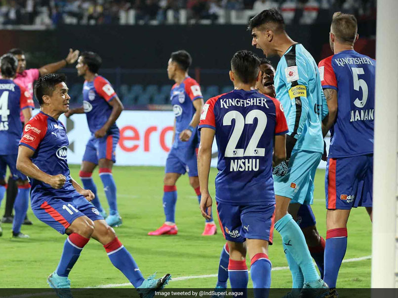 ISL: Gurpreet Singh Sandhus Penalty Heroics Help Bengaluru FC Secure Win Over Hyderabad ISL: Gurpreet Singh Sandhus Penalty Heroics Help Bengaluru FC Secure Win Over Hyderabad