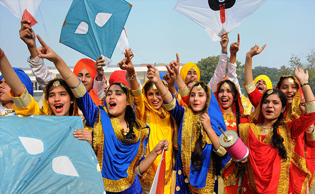 Happy Lohri Song 2020: Top Music Tracks For Lohri Festival