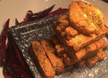 Kalmi Vada: A Crispy Rajasthani Snack You Can Make In Less Than 15 Minutes Kalmi Vada: A Crispy Rajasthani Snack You Can Make In Less Than 15 Minutes
