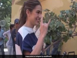 शायरी के शौक में डूबी सारा अली खान, शायराना अंदाज में कह रहीं दिल की बात- देखें Video शायरी के शौक में डूबी सारा अली खान, शायराना अंदाज में कह रहीं दिल की बात- देखें Video