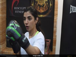 How To Make It In Bollywood, Or Die Trying How To Make It In Bollywood, Or Die Trying