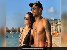 Natasa Stankovic ने ग्लैमरस फोटो पोस्ट कर लिखा कुछ ऐसा... हार्दिक ने फट से किया ये कमेंट Natasa Stankovic ने ग्लैमरस फोटो पोस्ट कर लिखा कुछ ऐसा... हार्दिक ने फट से किया ये कमेंट