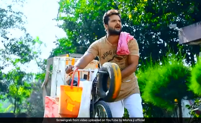 काजल राघवानी के प्यार में खेसारी लाल यादव बने 'कबाड़ी', घर के सामने खड़े होकर किया यह तमाशा- देखें Video