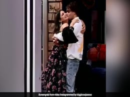 Bigg Boss 13: आसिम रियाज ने हिमांशी खुराना को शादी के लिए किया प्रपोज, तो एक्ट्रेस ने दिया ये जवाब...देखें Video Bigg Boss 13: आसिम रियाज ने हिमांशी खुराना को शादी के लिए किया प्रपोज, तो एक्ट्रेस ने दिया ये जवाब...देखें Video
