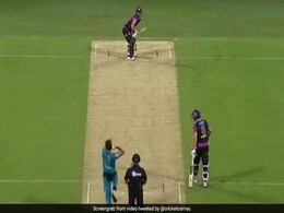 BBL में इस कैच को लेकर मचा बवाल, हवा में उछलकर छक्के को यूं बदला आउट में... देखें Video BBL में इस कैच को लेकर मचा बवाल, हवा में उछलकर छक्के को यूं बदला आउट में... देखें Video