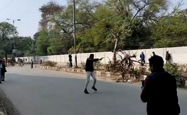 As Teen Pulls Gun At Jamia, Police Watch, Don't Rush Into Action