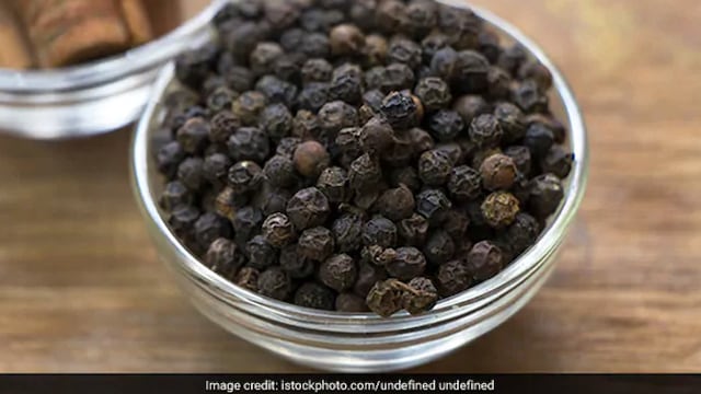 Hypertension: Can black pepper help you control high blood pressure?