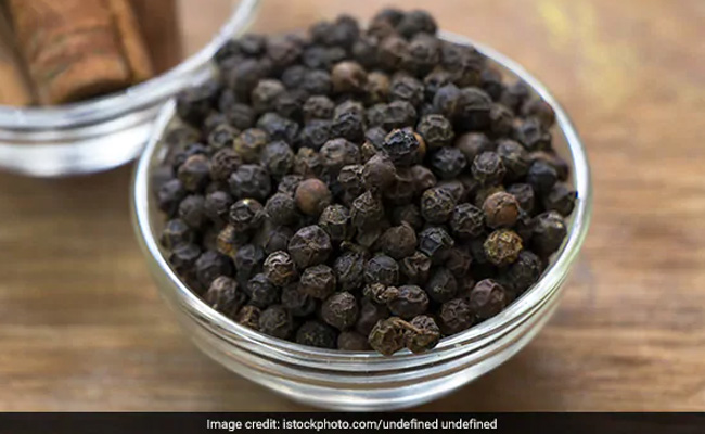 Hypertension: Can black pepper help you control high blood pressure?